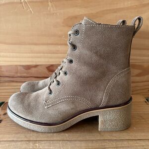 Blondo Tan Suede Waterproof Lace Up Combat Boots Size 9.5